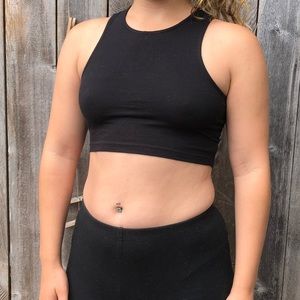 Black Form Fitting Crop Tank